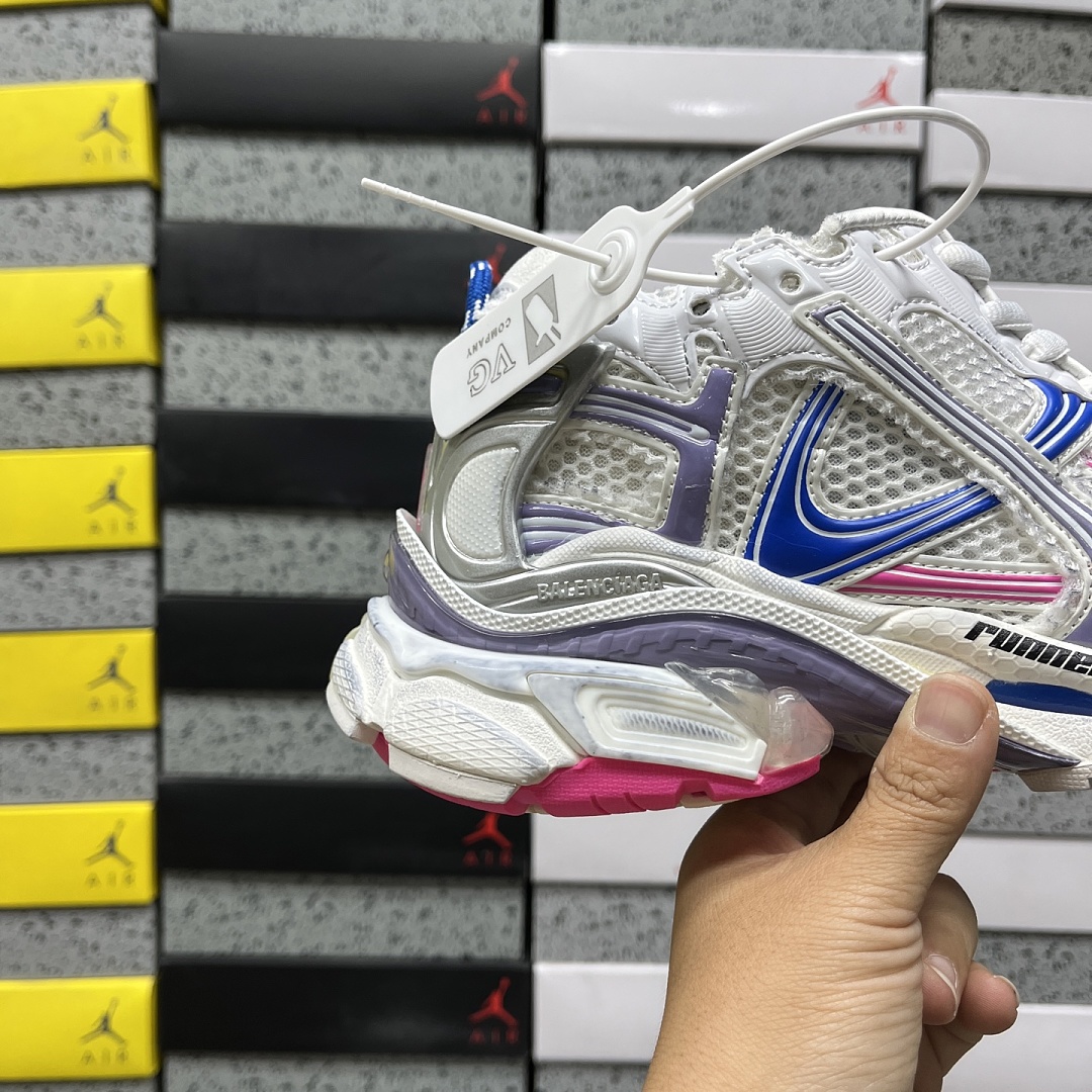 Balenciaga BLCG Runner - Image 15