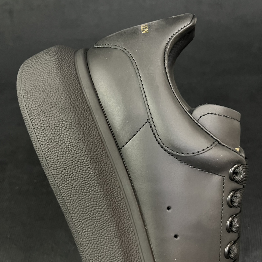 Alexander McQueen Alexander McQueen - Image 13