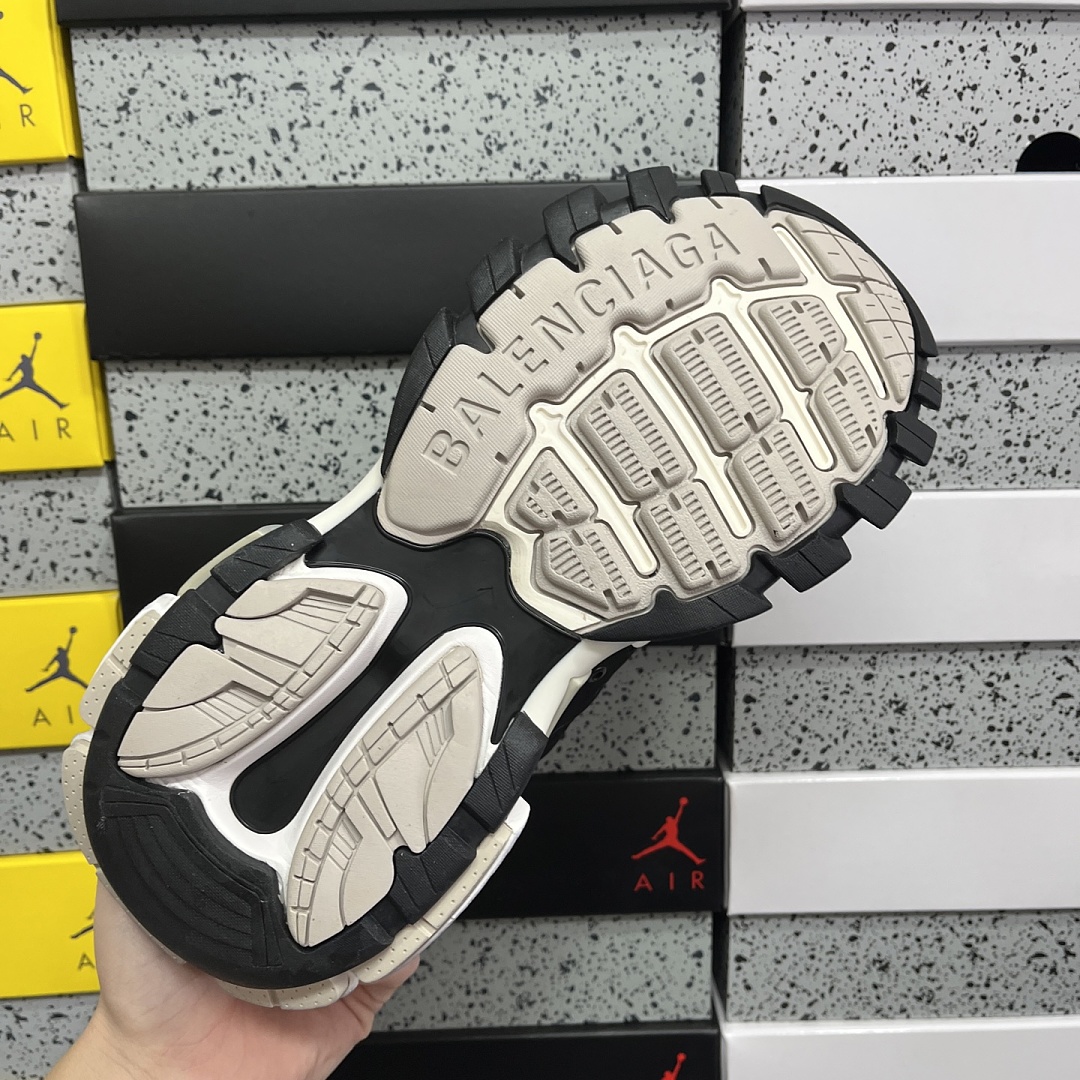 Balenciaga Track - Image 5