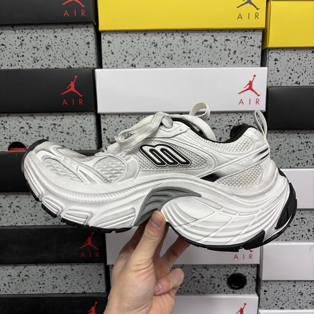 Balenciaga 6XL - Image 3