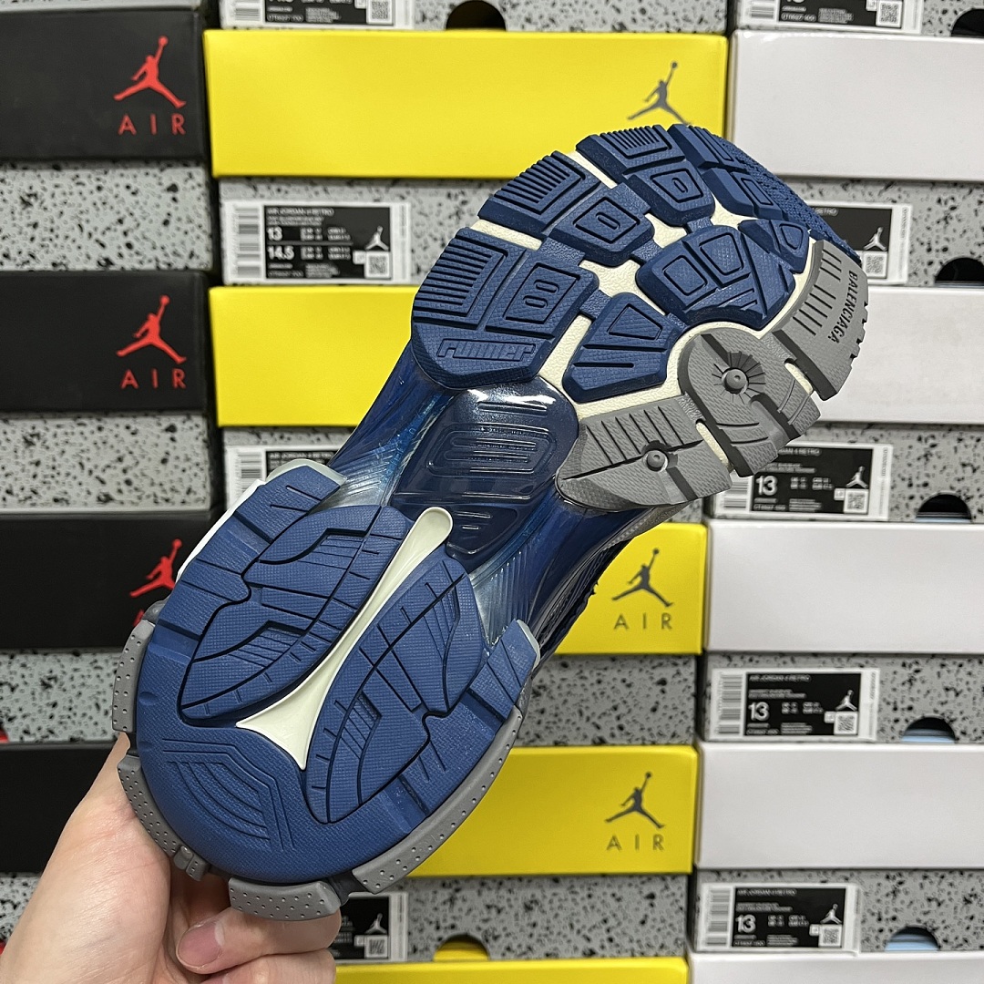 Balenciaga BLCG Runner 7.5 - Image 7