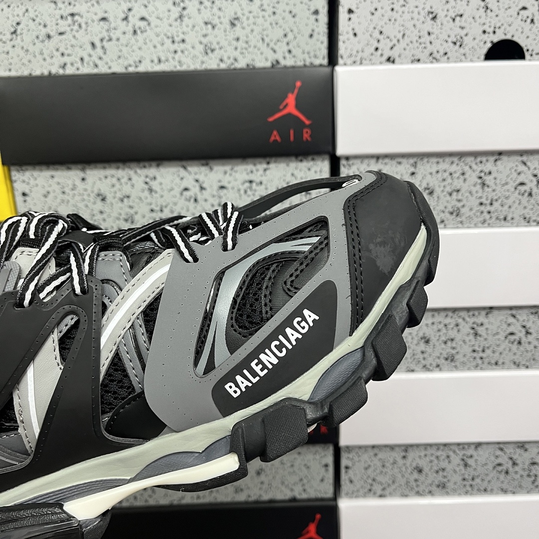 Balenciaga Track - Image 3