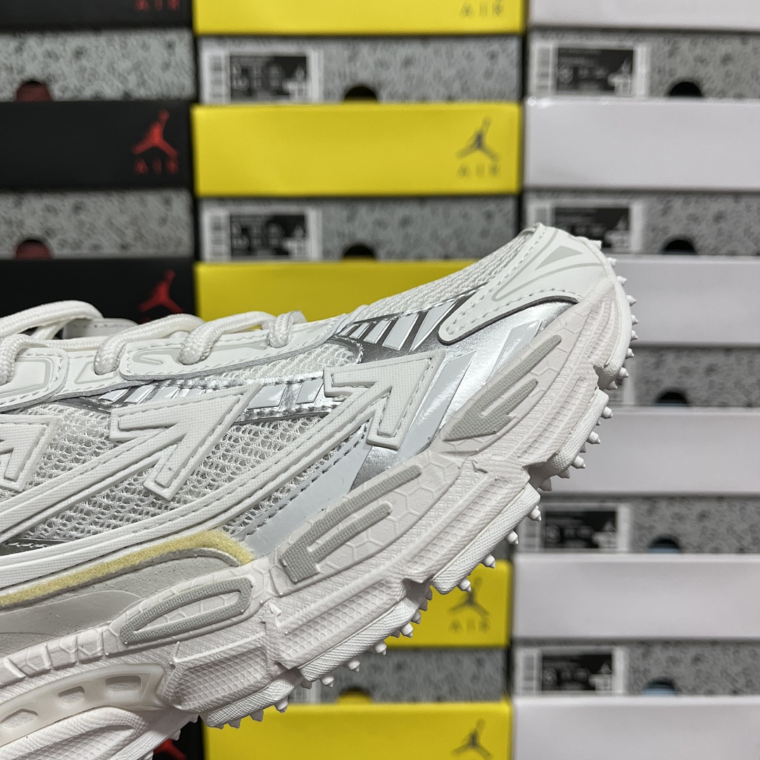Off-White Be Right Back - Image 4
