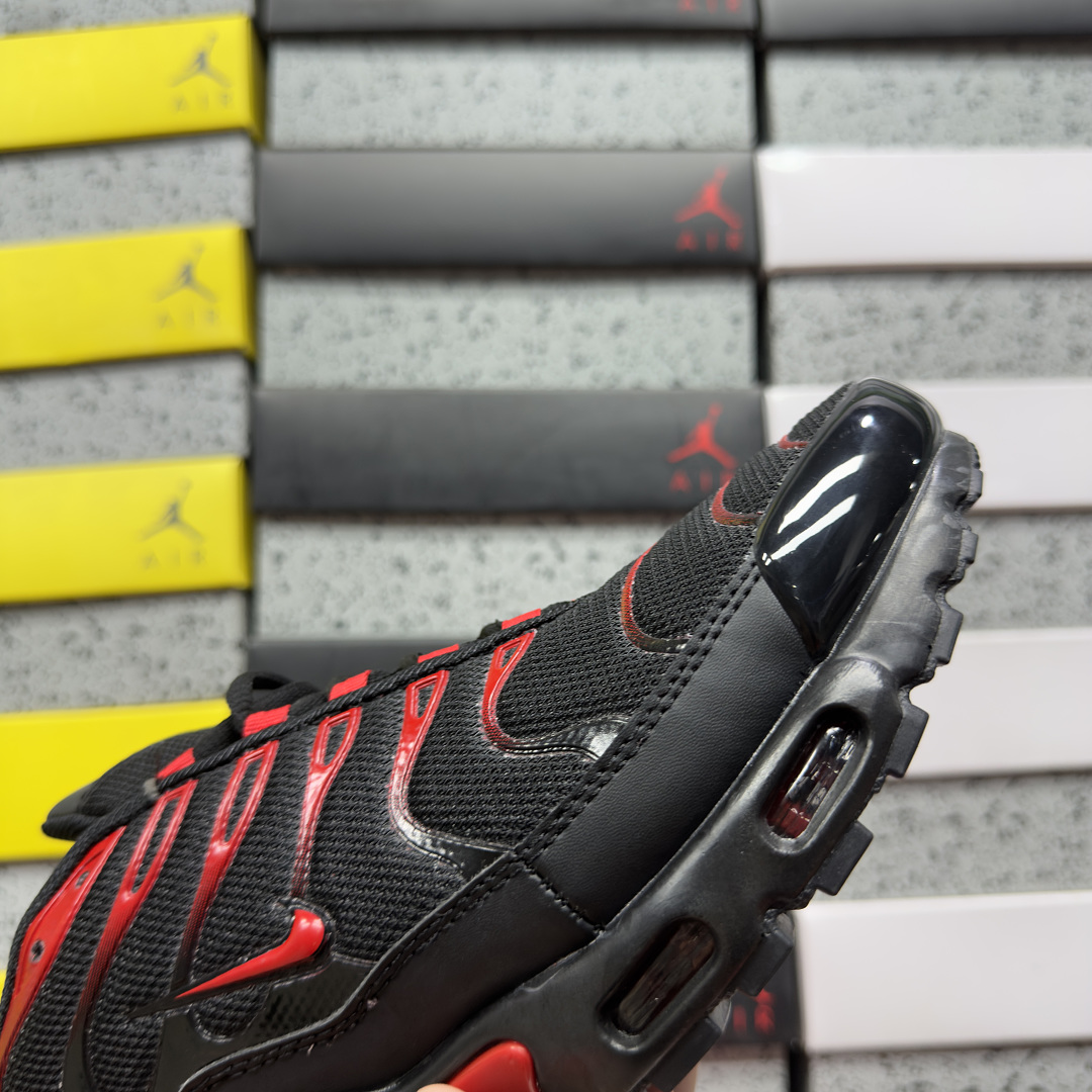 Nike Air Max Plus (Bred) - Image 6