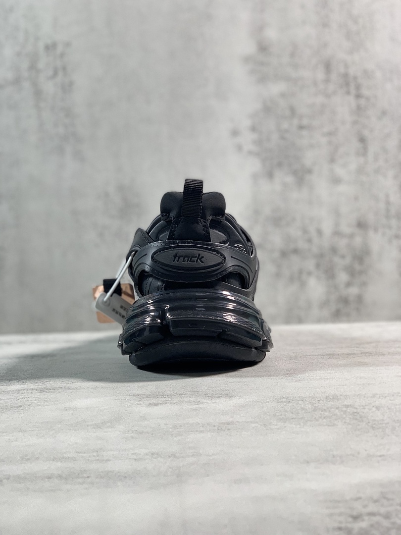 Balenciaga BLCG Track 3.0 - Image 4