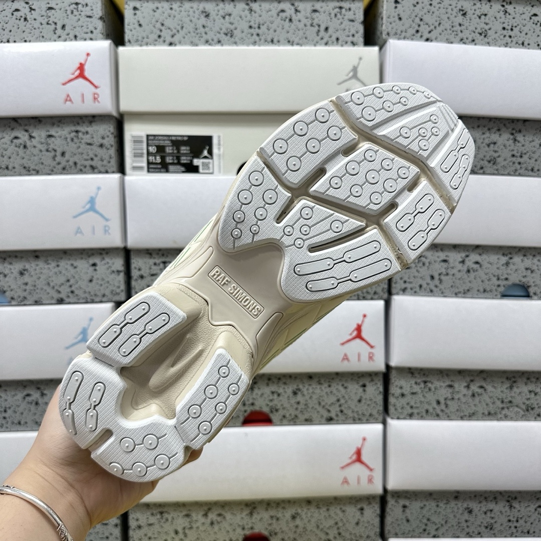On Running Raf Ultrasceptre - Image 2