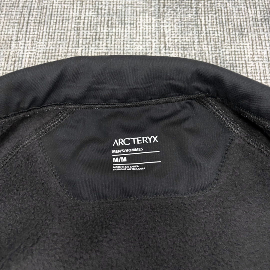 Arc'teryx Covert Cardigan Black Heather - Image 9