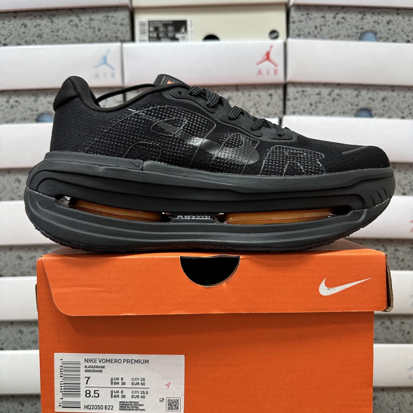 Nike Vomero Premium HQ2050-622 - Image 11