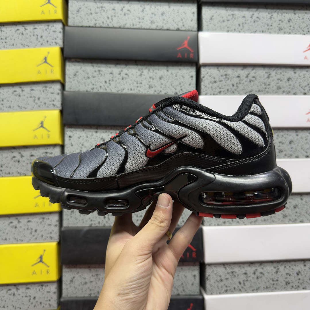 Nike Air Max Plus Black Gradient (Red) - Image 9