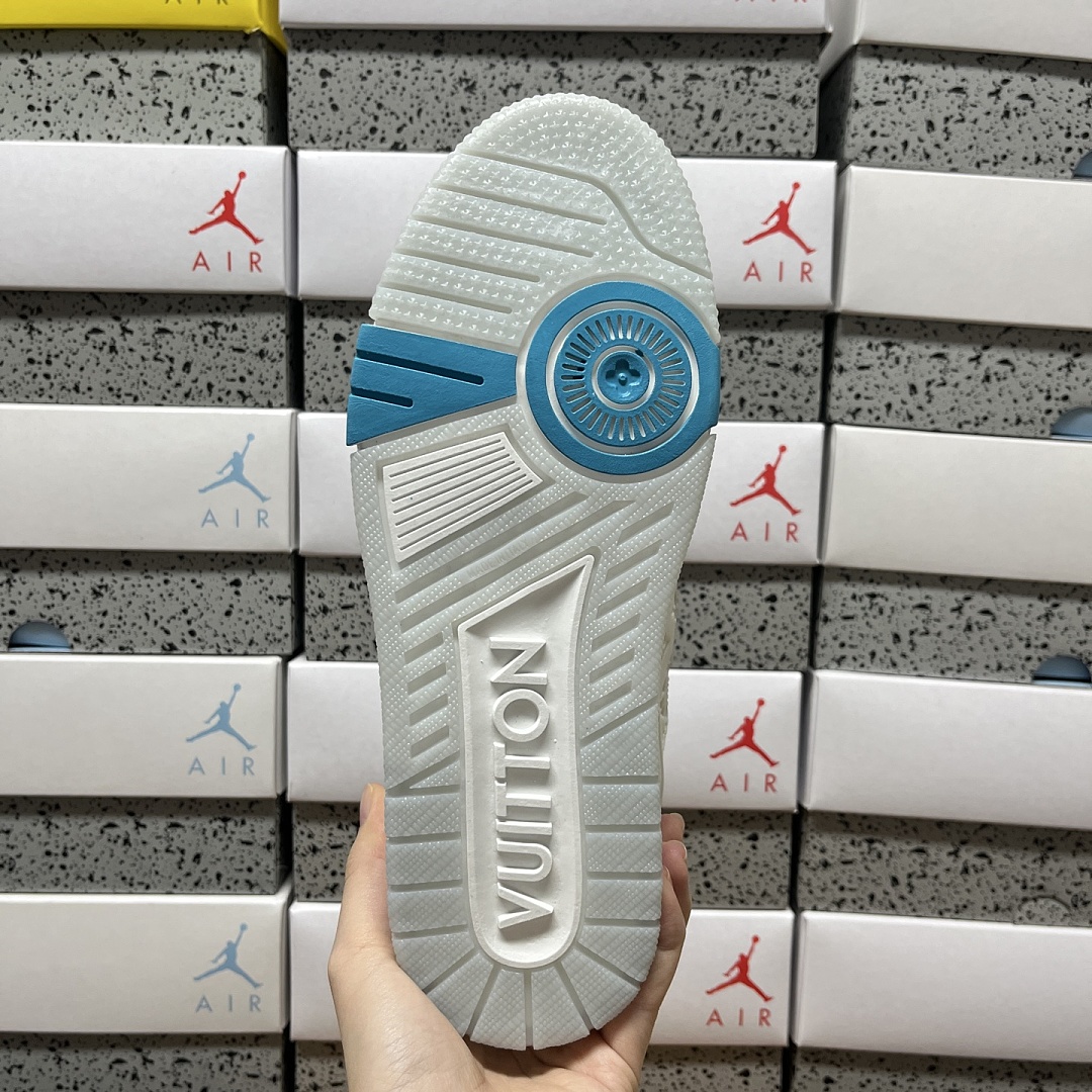 Louis Vuitton Trainer (WHITE BLUE) - Image 8