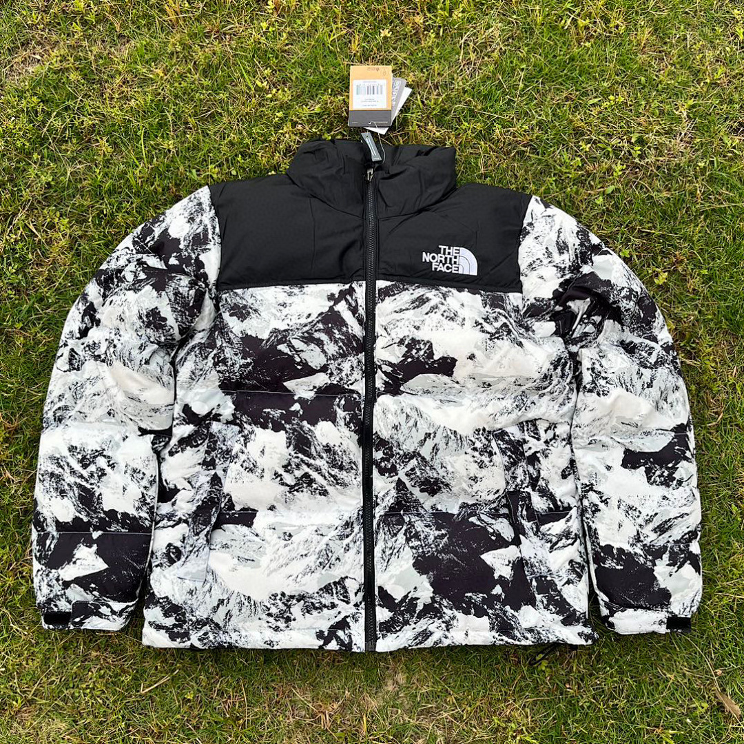 The North Face TNF 1996 Retro Nuptse 700 Fill Packable Jacket - Image 2