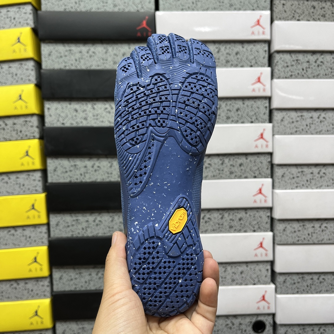 Suicoke Finger Chukka Boot - Image 7