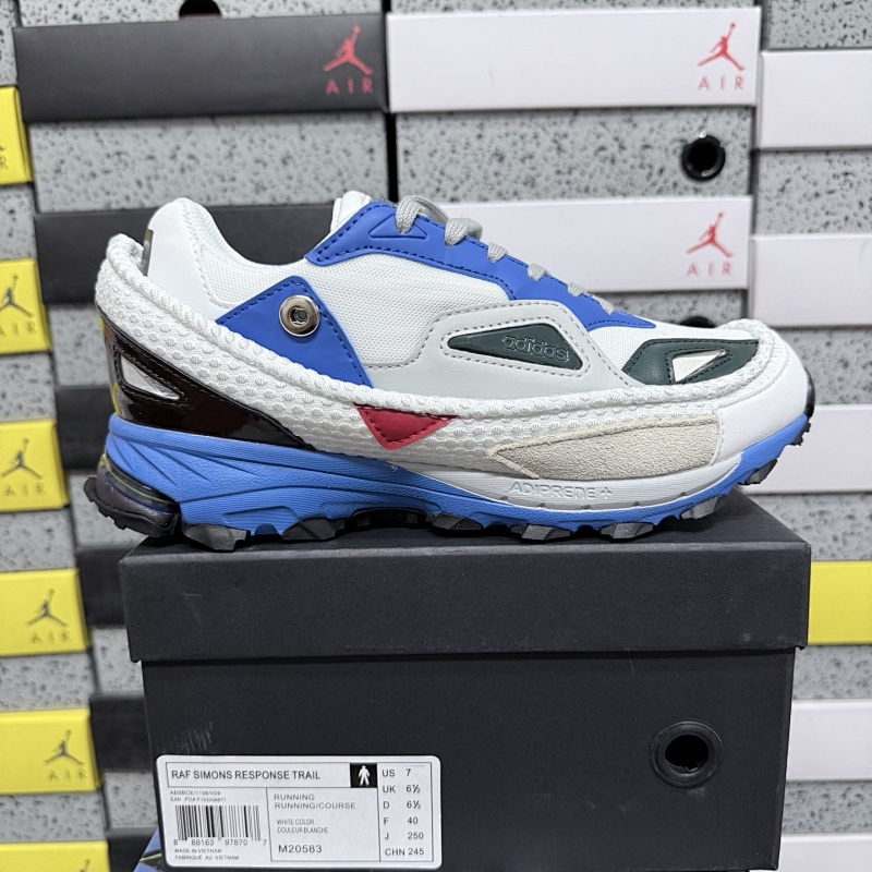 On Running Response Trail 2 Raf Simons