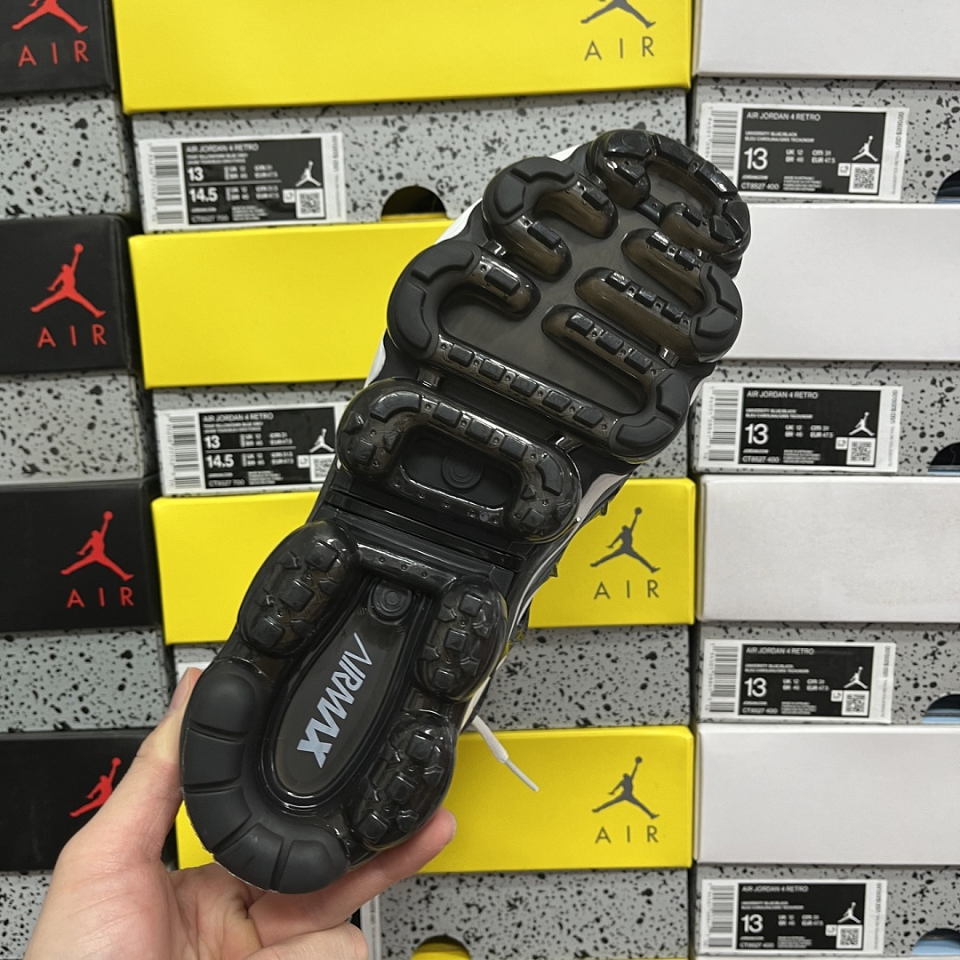 Nike Air VaporMax Plus - Image 7