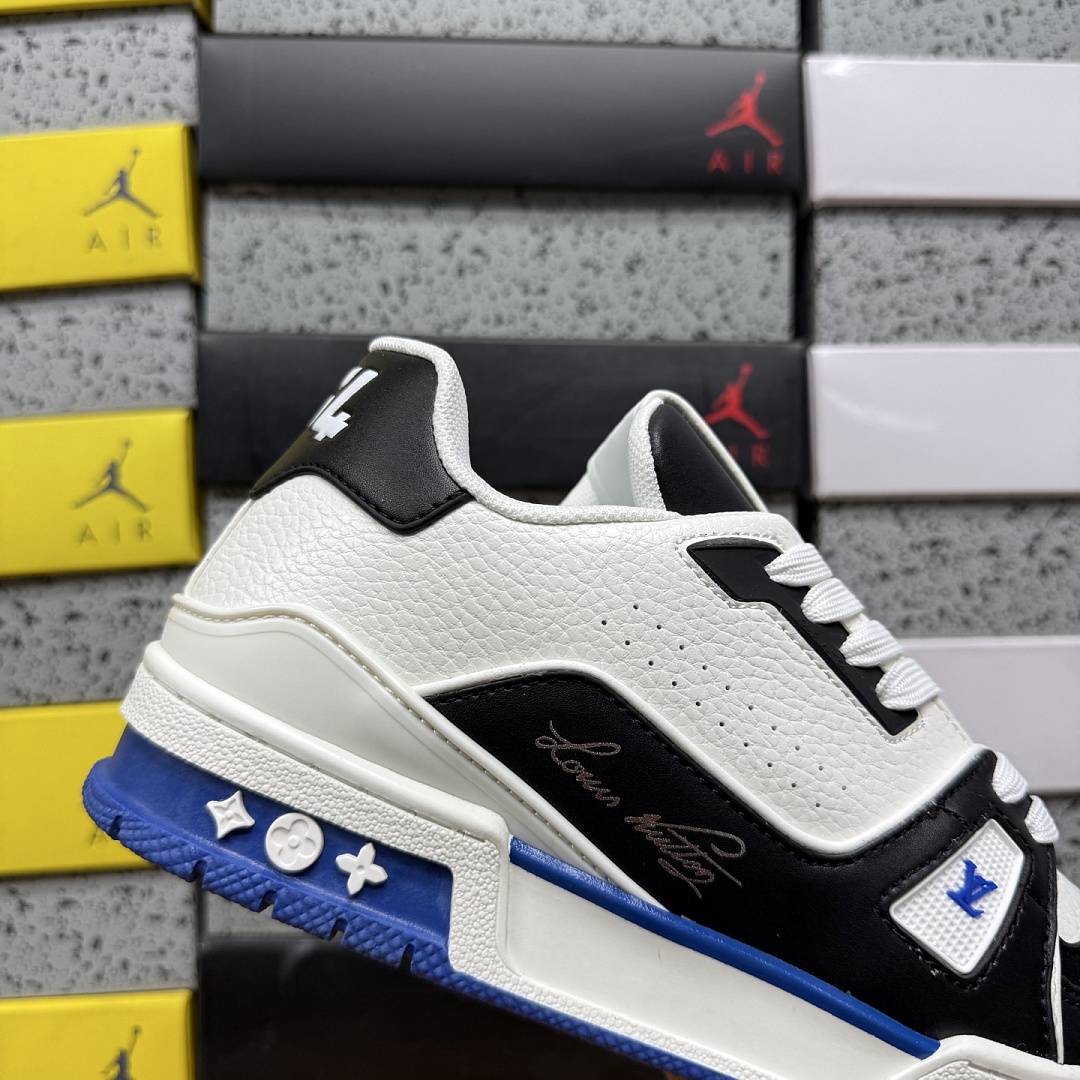 Louis Vuitton Trainer V2-17 - Image 5