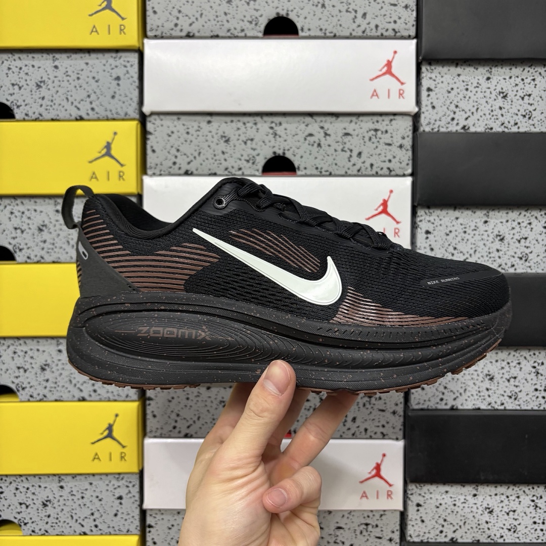 Nike Vomero 18 Coffee Bean - Image 4