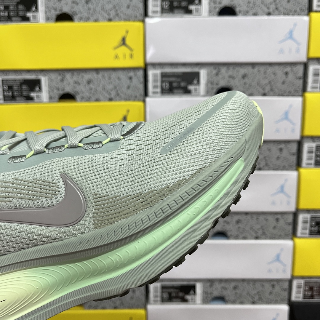 Nike Zoom Vomero - Image 9