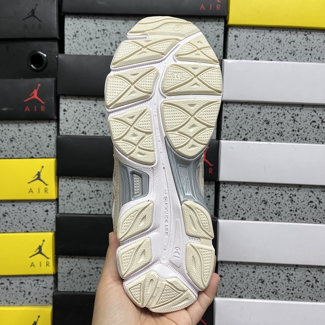 ASICS Gel-NYC White Oyster (Grey) - Image 9
