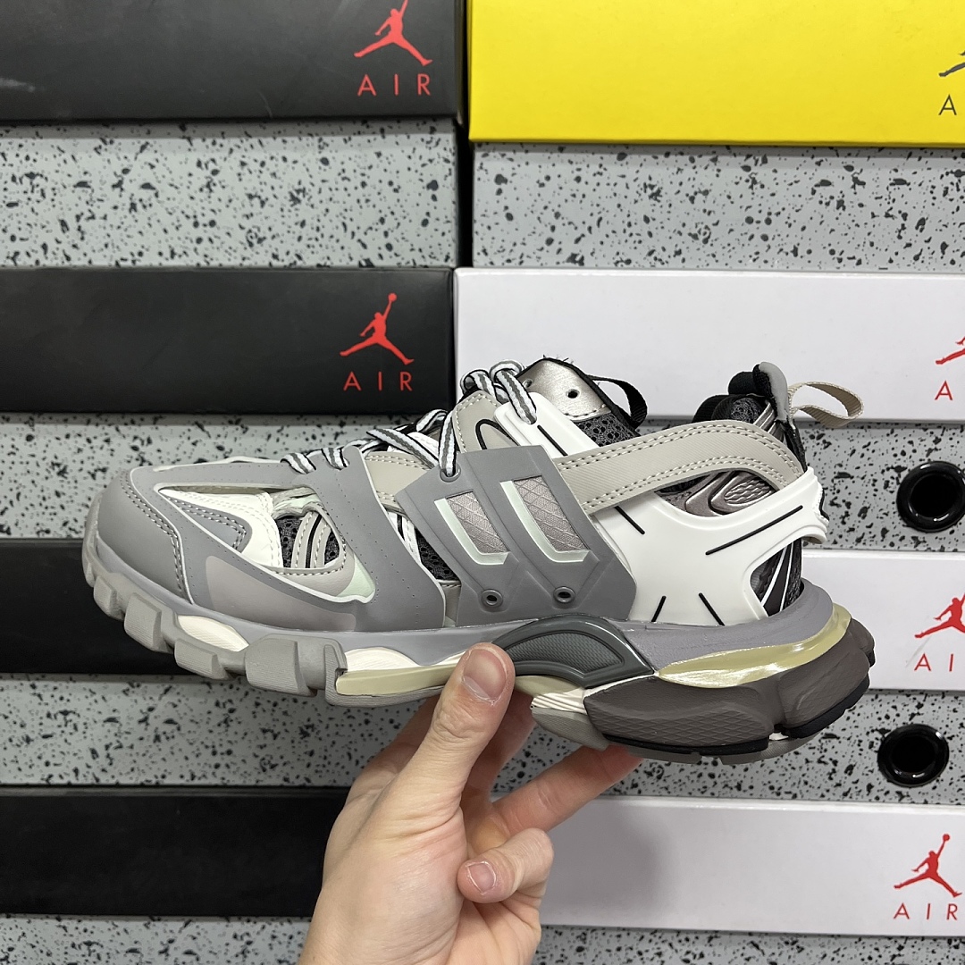 Balenciaga Track 1214 - Image 3
