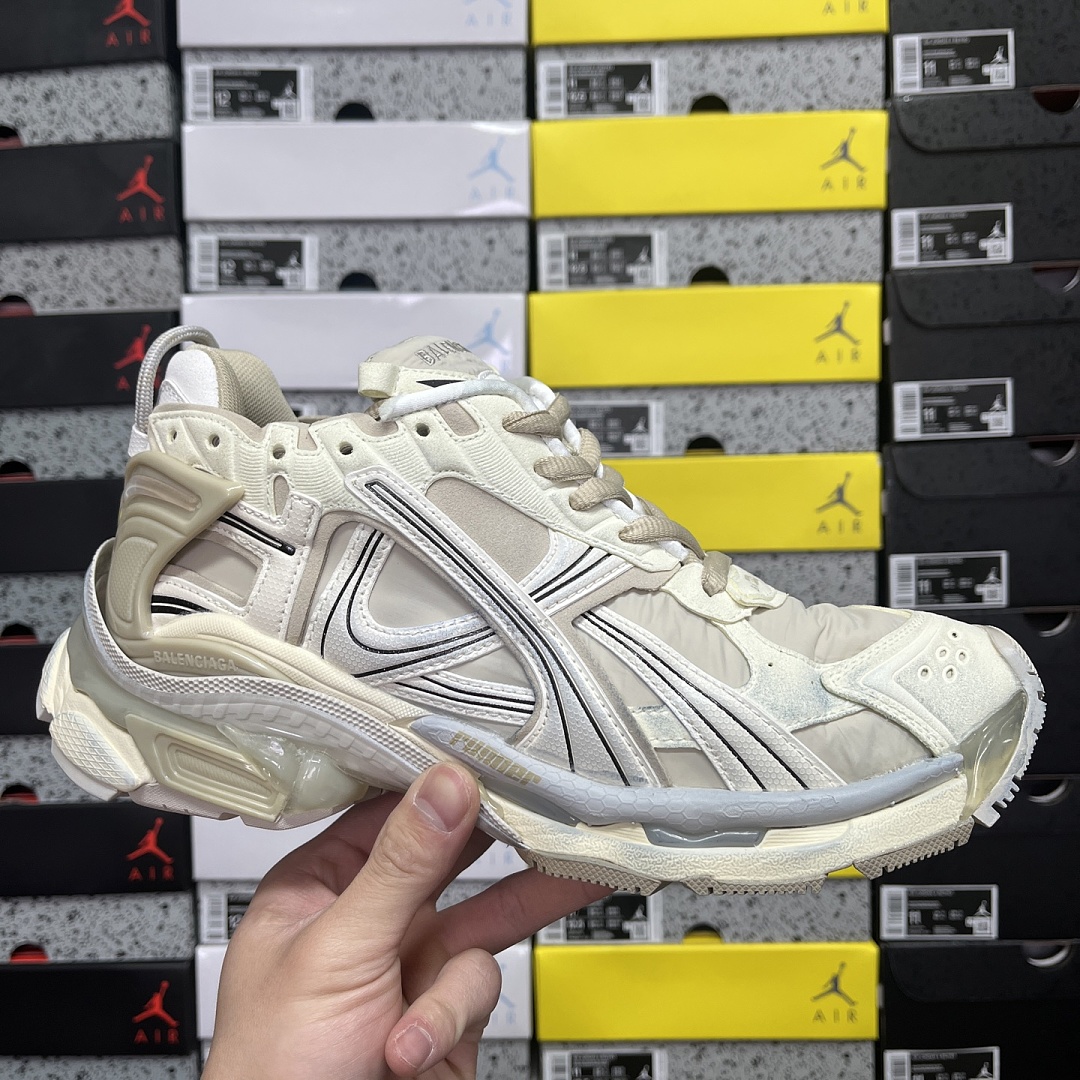 Balenciaga BLCG Runner 7.5 - Image 7