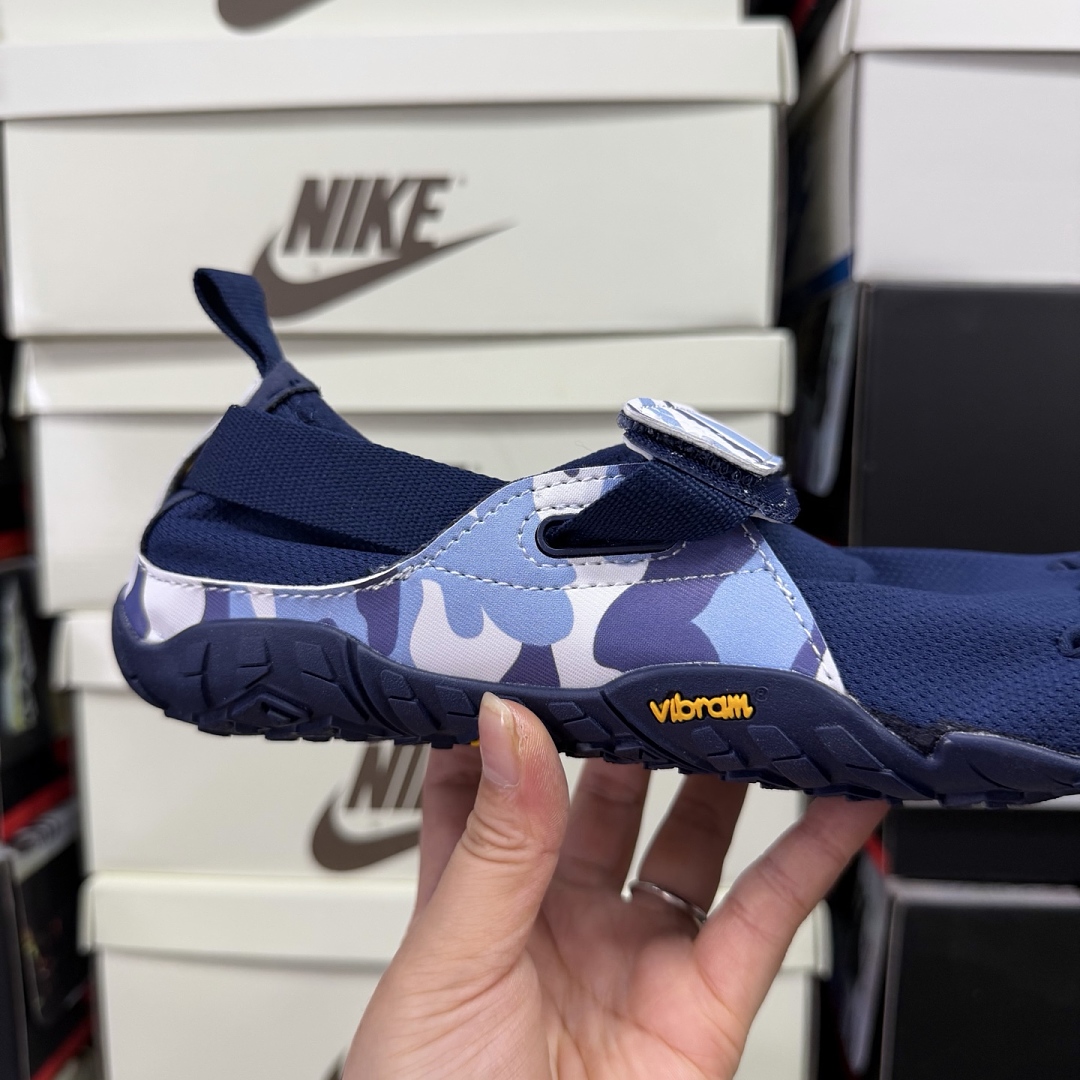 Suicoke Finger Chukka Boot S20MLC1 Blue Camo Velcro Strap - Image 4
