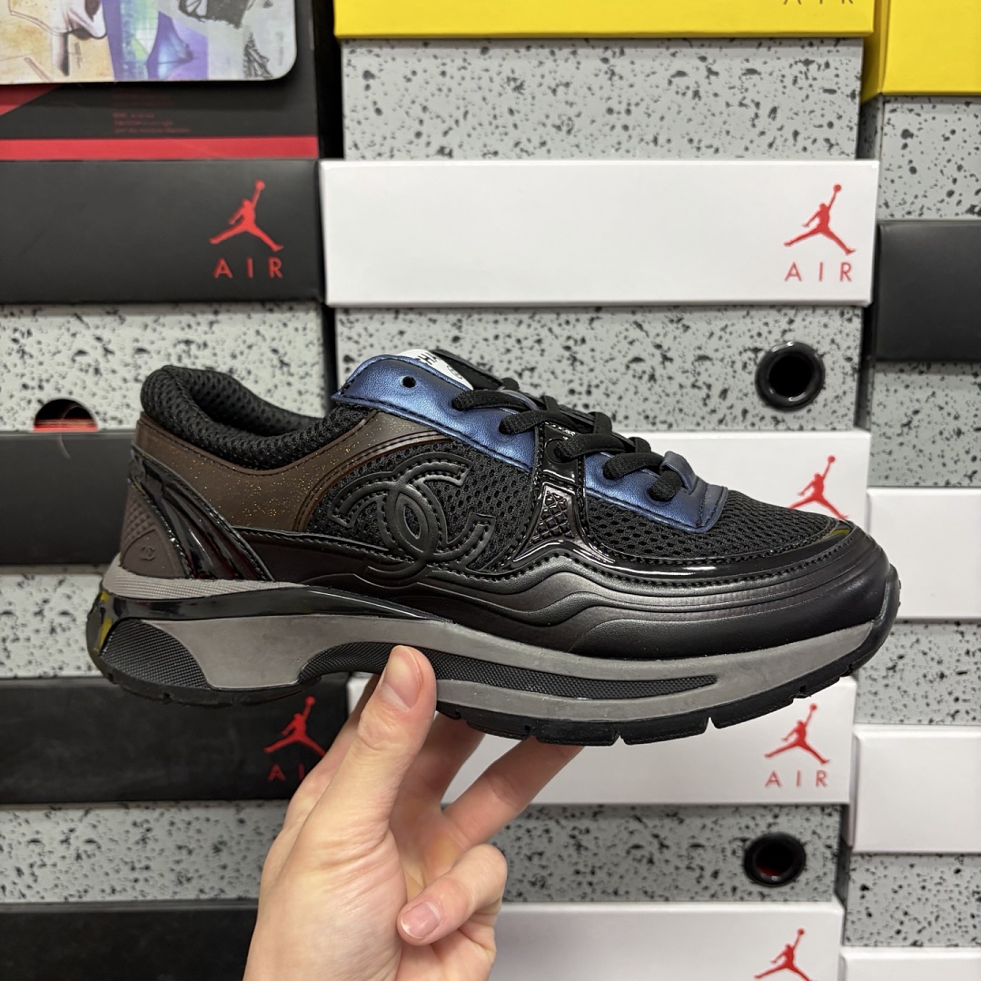 Chanel CC Runner 94305 Black / - Image 6