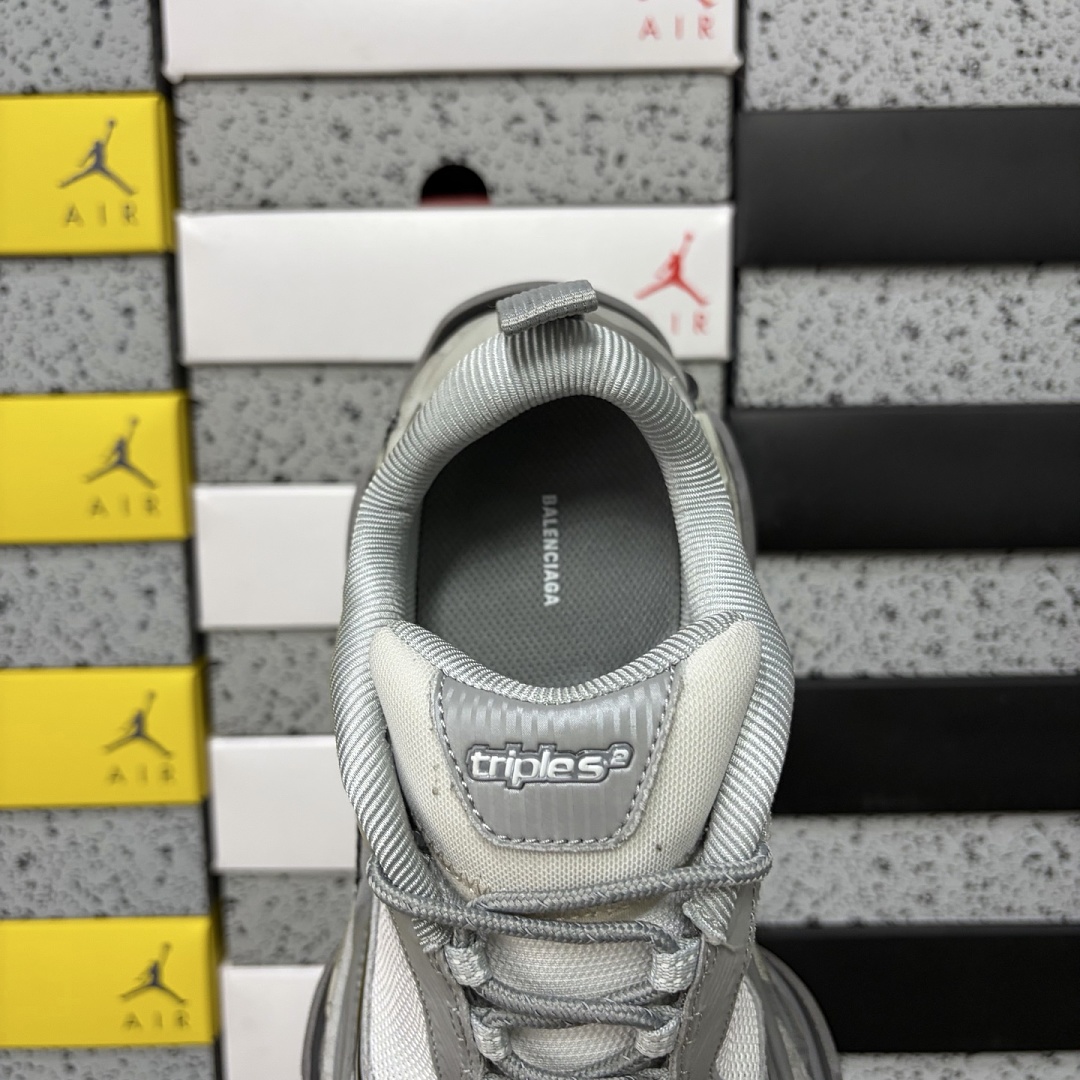 Balenciaga Triple S 2 - Image 9