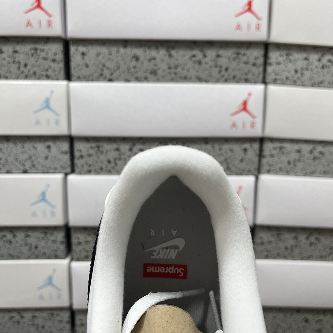Nike Air Force 1 Low Supreme (White Black) - Image 4