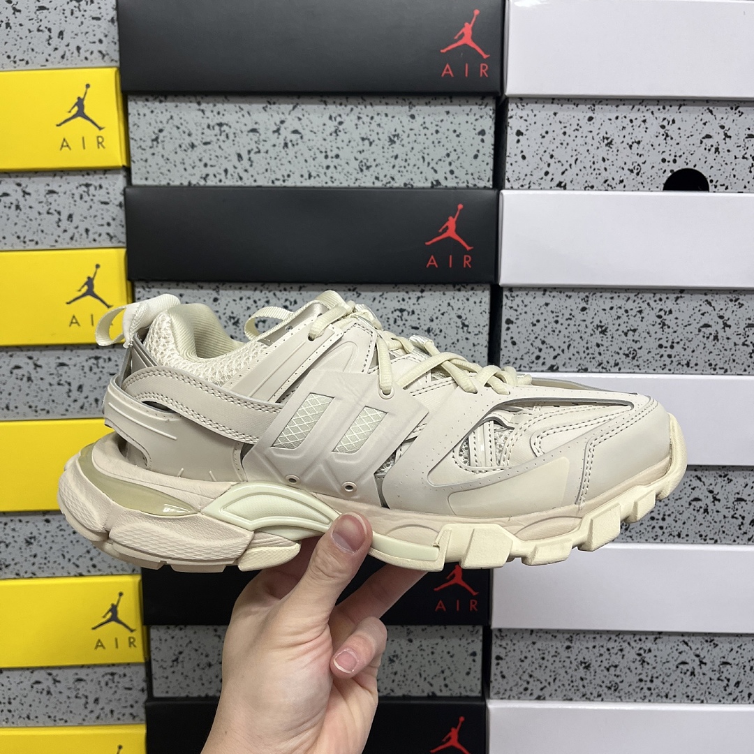 Balenciaga Track - Image 4