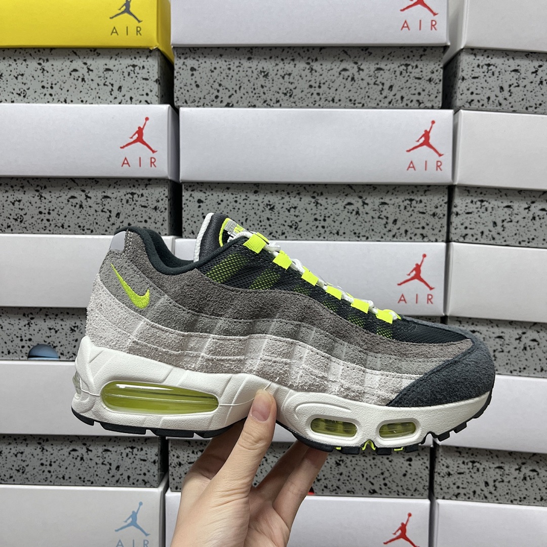Nike Air Max 95 OG Reverse Gradient Neon - Image 9