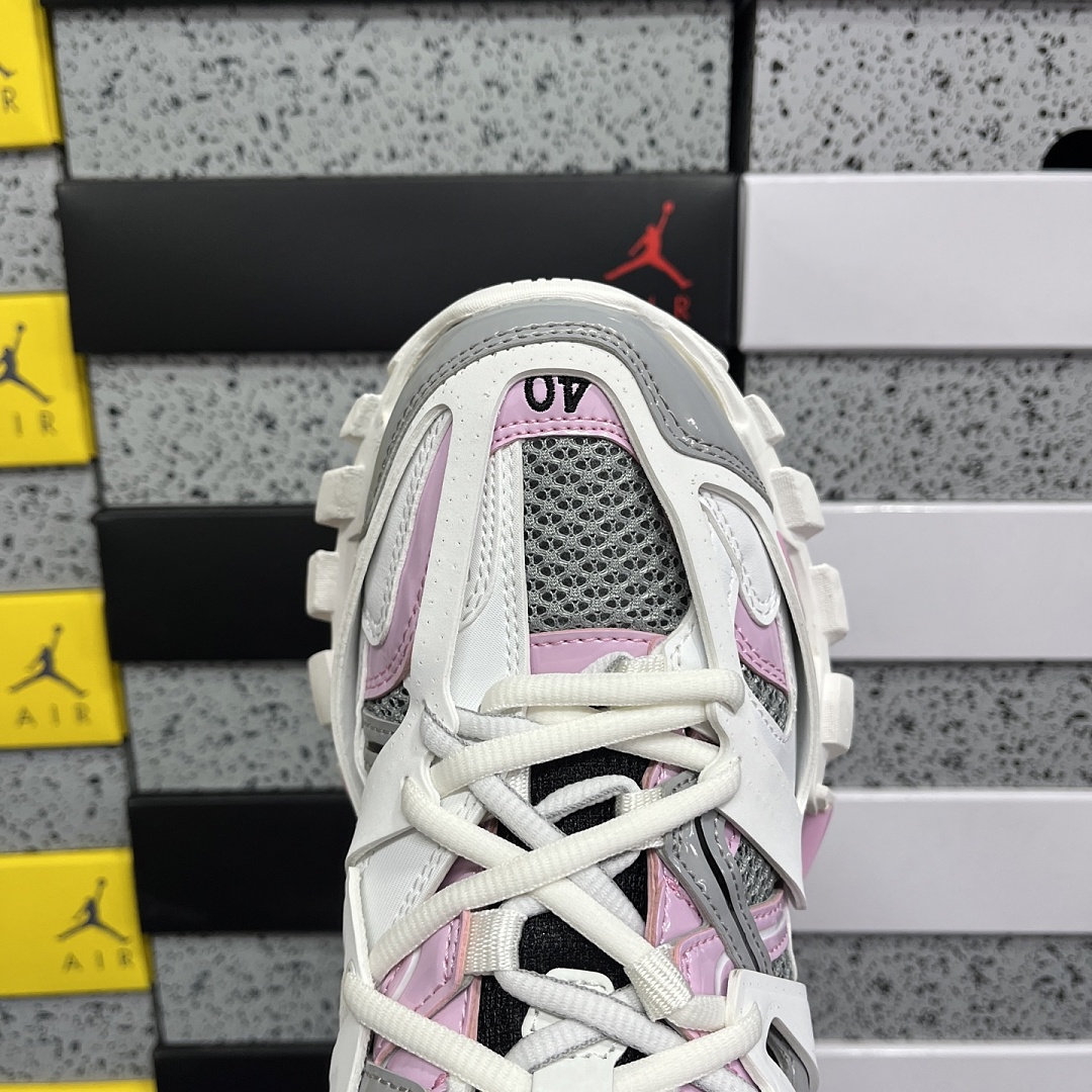 Balenciaga Track - Image 5