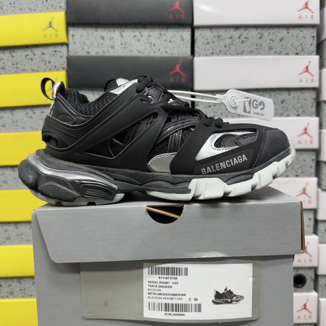 Balenciaga BLCG Track 1123 (Black White)