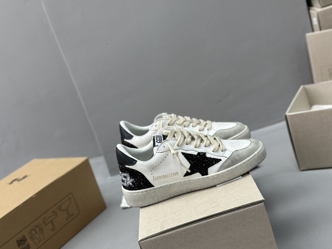 Golden Goose Deluxe Brand Sequin Black Star - Image 6