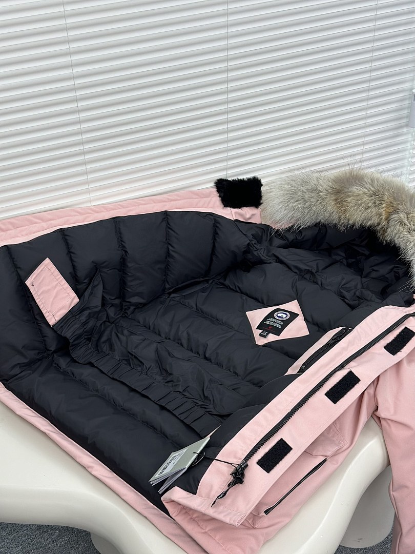 Canada Goose Children's Wear - Image 9