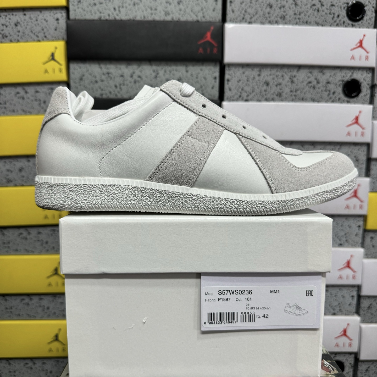 On Running Maison Margiela Replica Off White 101 Grey (Light Suede) - Image 10