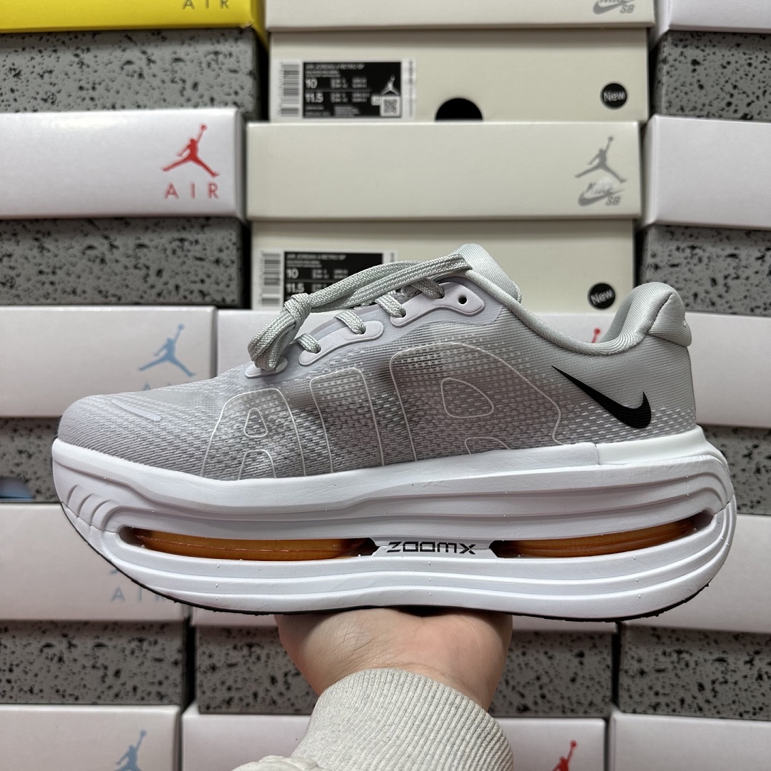Nike Vomero Premium HM5973-603 - Image 4