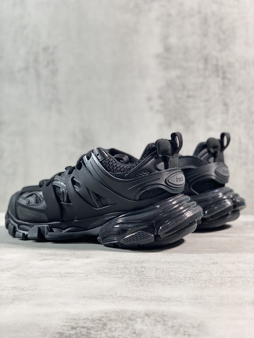 Balenciaga BLCG Track 3.0 - Image 7