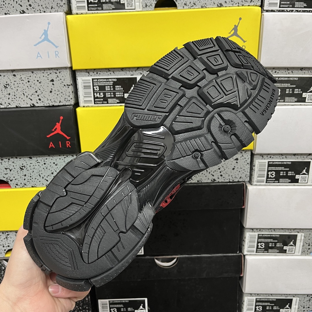 Balenciaga BLCG Runner 7.0 - Image 8