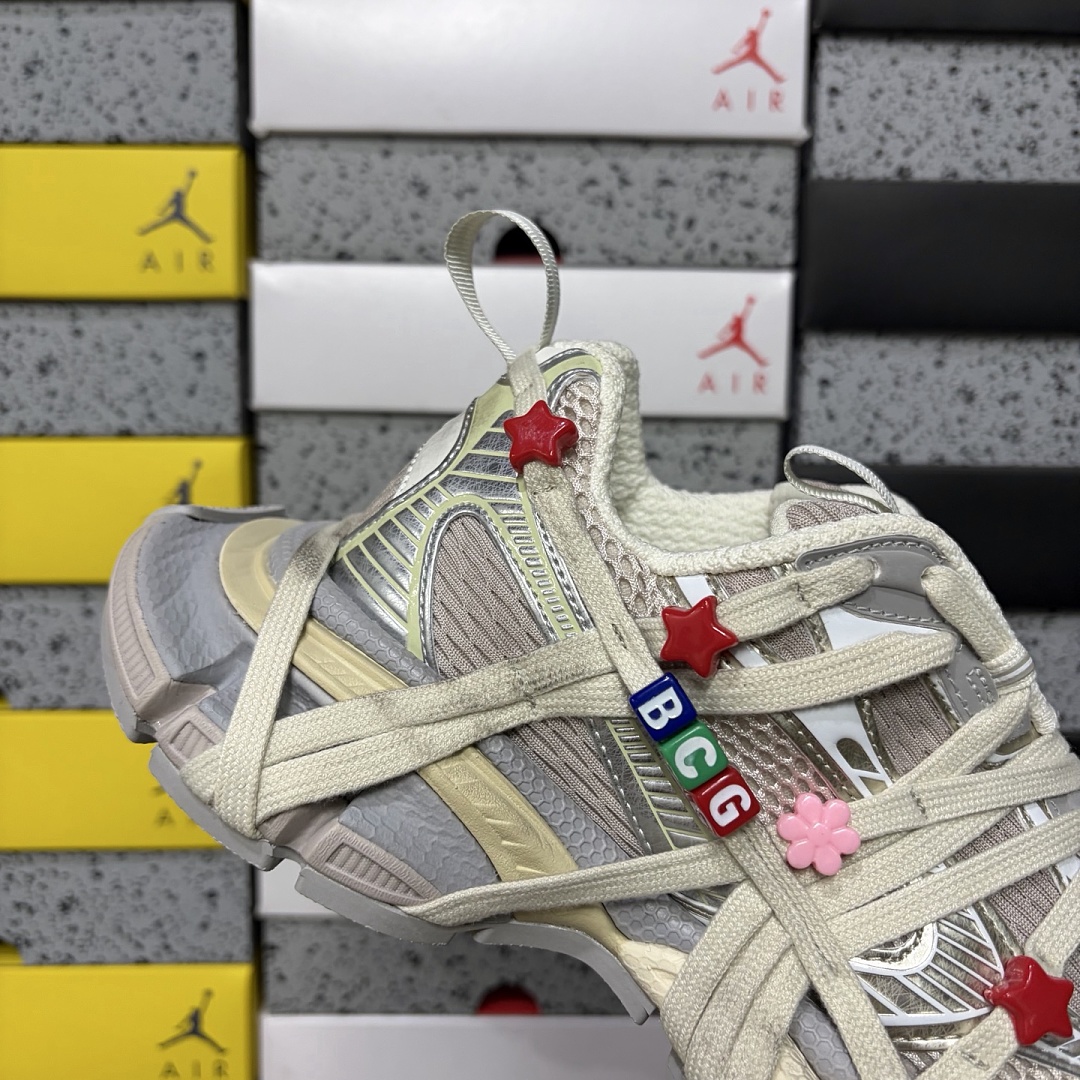 Balenciaga 3XL - Image 9