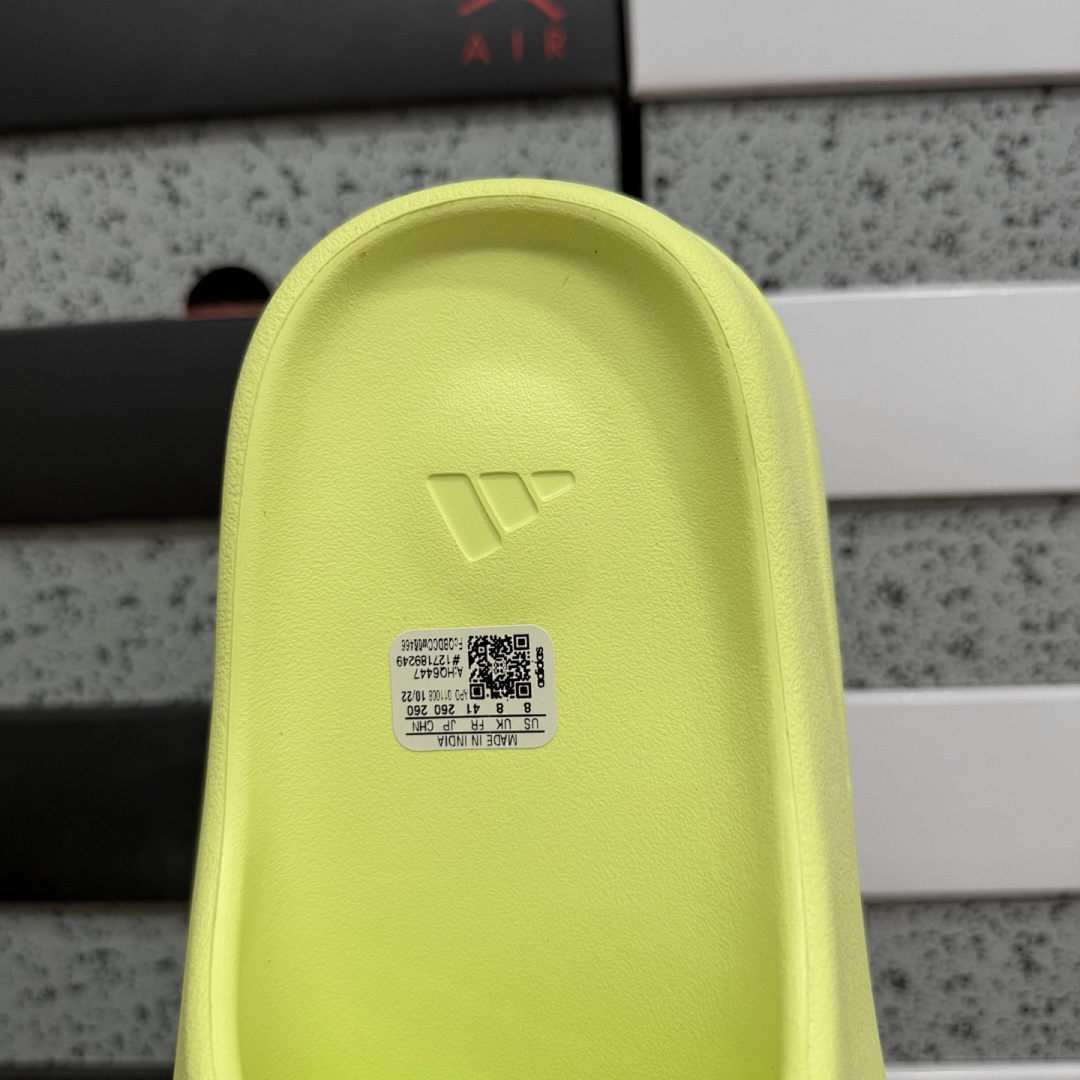 Adidas Slide/Foam Runner - Image 2