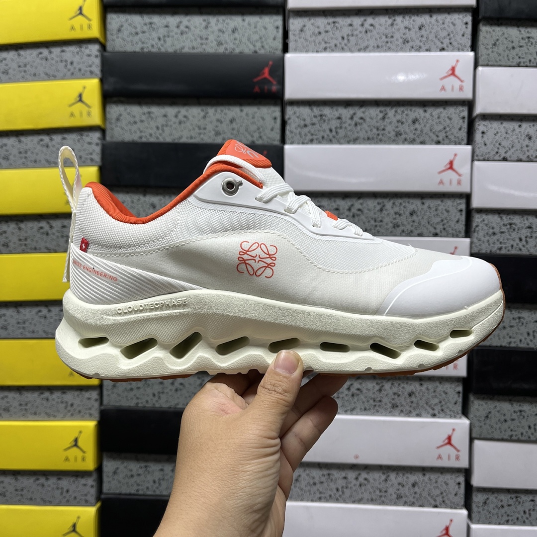 On Running Cloudtilt 2 LOEWE (White Orange) - Image 5
