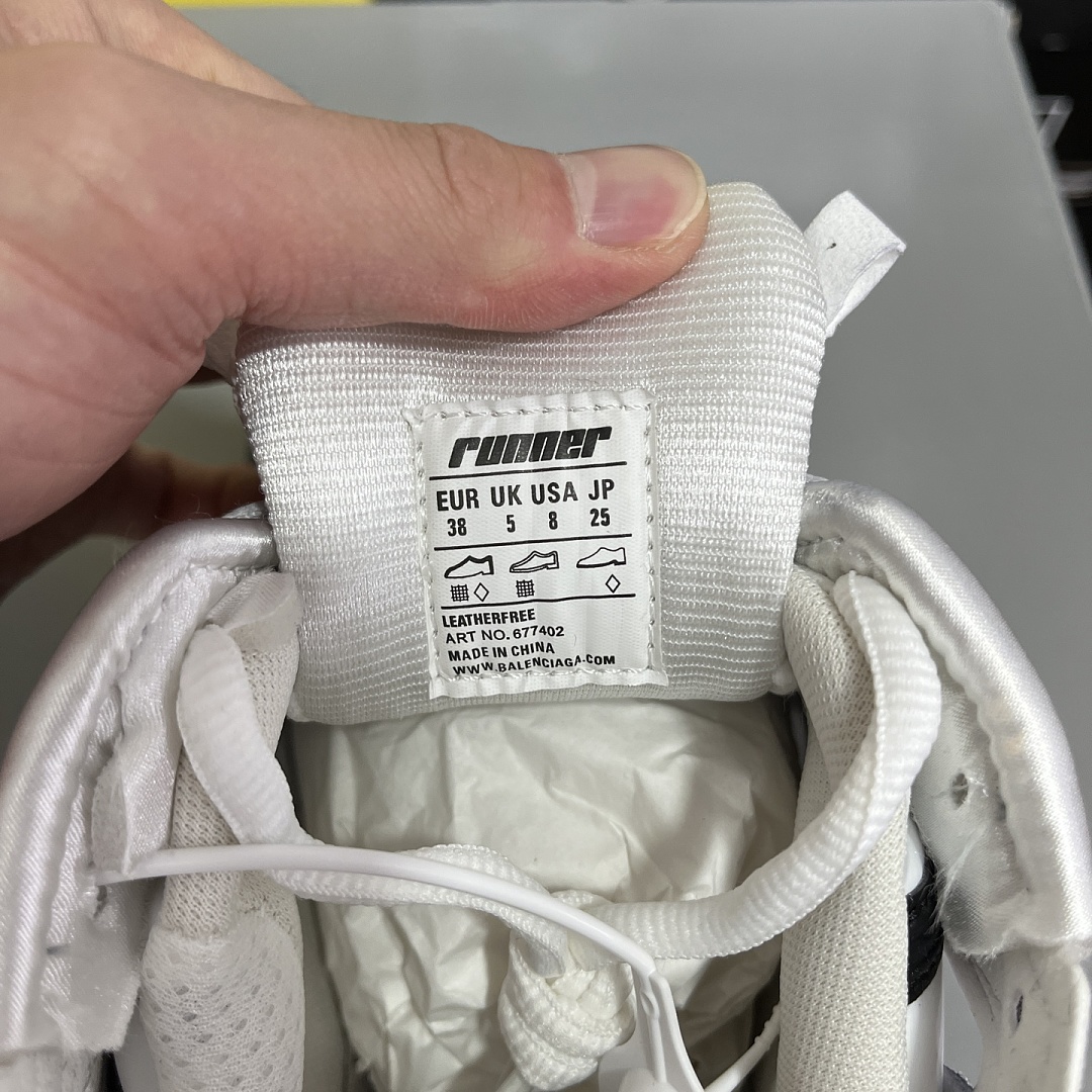 Balenciaga BLCG Runner 7 Gen - Image 4