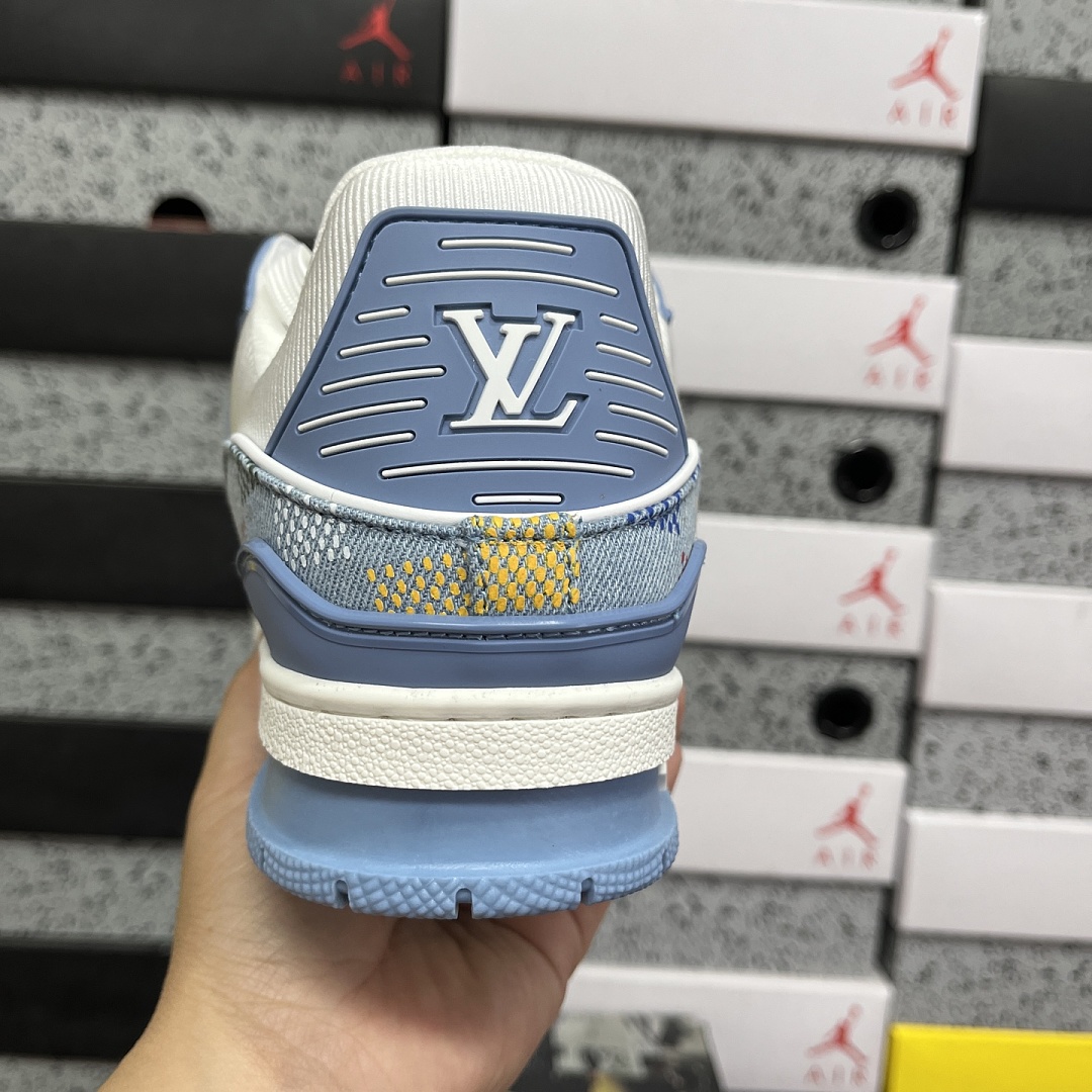 Louis Vuitton Trainer 1-19 - Image 9
