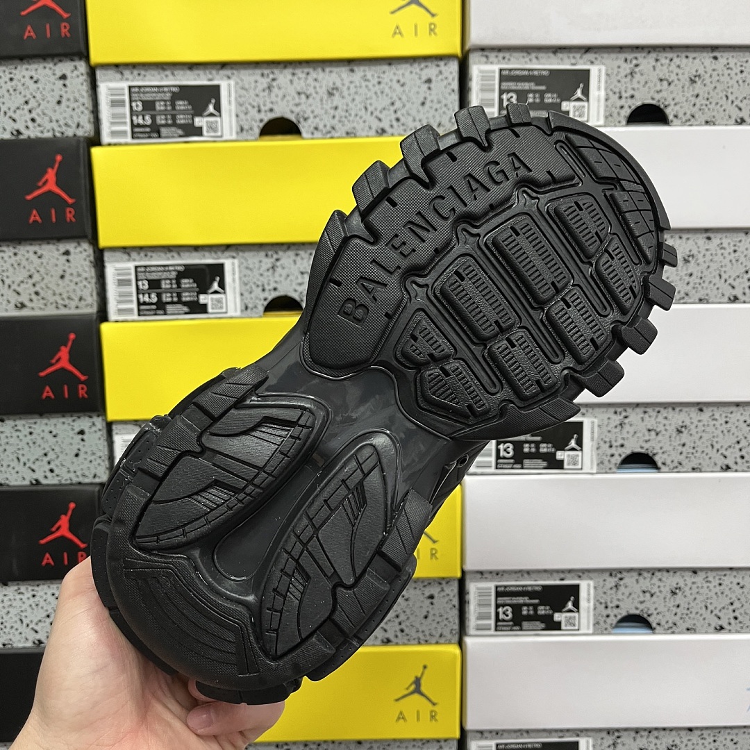 Balenciaga BLCG Track 3.0 - Image 6