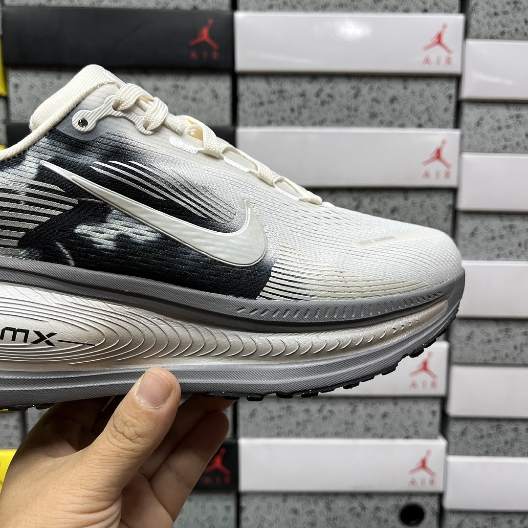 Nike Vomero - Image 4