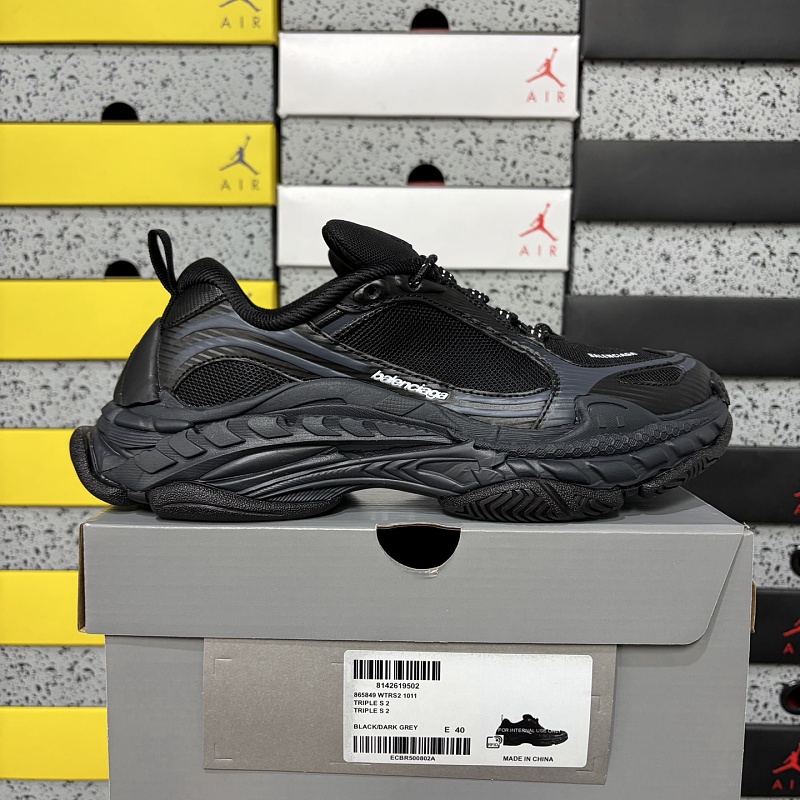 Balenciaga Triple S 2