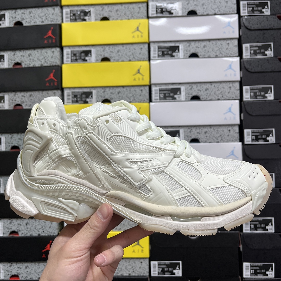 Balenciaga Runner/7.5 - Image 104