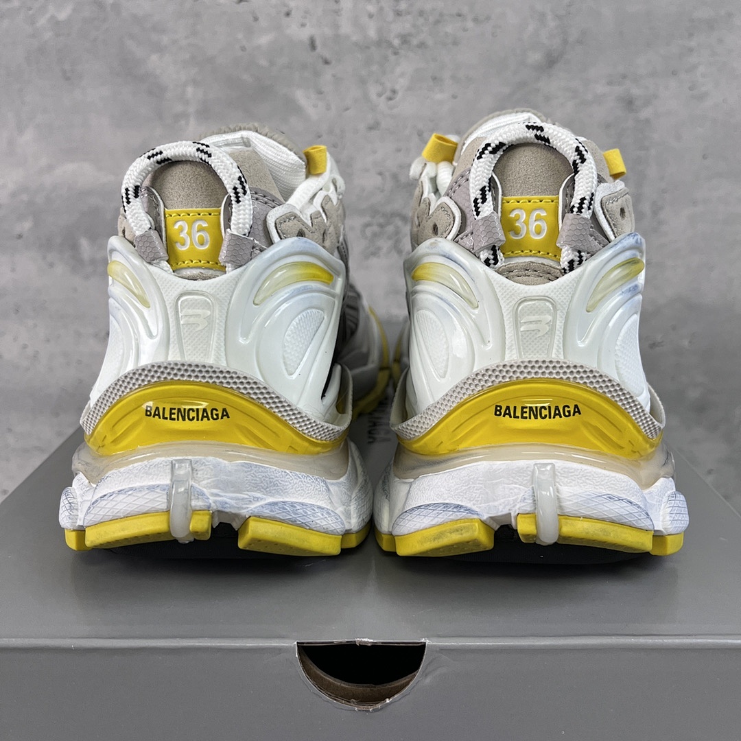 Balenciaga Runner 7.5 - Image 117