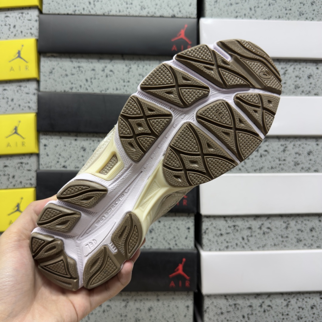 ASICS Gel-NYC White Feather (Grey) - Image 9