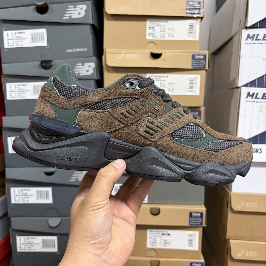 New Balance 9060 - Image 4